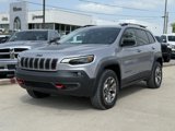 Used 2022 Jeep Cherokee Trailhawk image 2