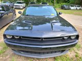 Used 2015 Dodge Challenger SXT image 2
