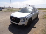 Used 2022 GMC Terrain SLE w/ Driver Convenience Package image 2