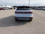 New 2025 Volkswagen Taos SE image 4