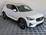 Certified 2025 Volvo XC40 B5 Core image 2