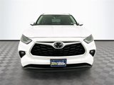 Certified 2023 Toyota Highlander XLE image 2