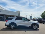 Used 2023 Ford Explorer XLT image 2