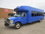 Used 2010 Ford E-450 and Econoline 450 Super Duty image 2