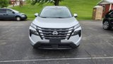 Used 2024 Nissan Rogue SV image 2