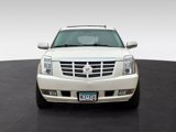 Used 2010 Cadillac Escalade Premium image 2