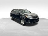 Used 2015 Kia Sorento LX image 2