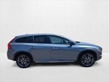 Used 2018 Volvo V60 T5 Cross Country w/ Convenience Package image 4
