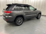 Used 2017 Jeep Grand Cherokee Limited w/ Luxury Group II image 4
