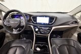 Used 2022 Chrysler Pacifica Limited image 3