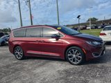 Used 2017 Chrysler Pacifica Limited image 2