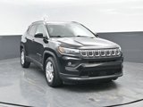 Used 2022 Jeep Compass Latitude image 2