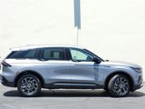 New 2025 Lincoln Nautilus Premier image 4
