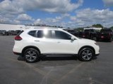 Used 2017 Nissan Rogue SL image 3