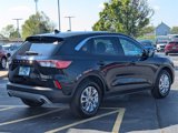 Used 2021 Ford Escape SE image 3