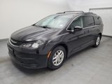 Used 2020 Chrysler Voyager Lxi image 2