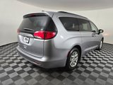 Used 2021 Chrysler Voyager Lxi image 4