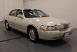 Used 2004 Lincoln Town Car Ultimate image 2