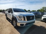Used 2017 Nissan Titan SV image 4
