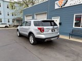 Used 2017 Ford Explorer XLT w/ Equipment Group 202A image 6