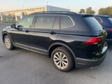 Used 2018 Volkswagen Tiguan SE w/ Panoramic Sunroof Package image 4