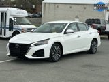 Used 2023 Nissan Altima 2.5 SV image 2