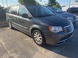 Used 2016 Chrysler Town & Country Touring image 2