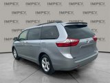 Used 2015 Toyota Sienna LE image 3