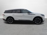 New 2025 Lincoln Aviator Reserve w/ Luxury Package image 2