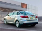 Used 2017 Ford Focus Titanium image 4