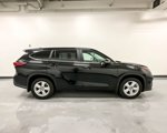 Used 2023 Toyota Highlander L image 4
