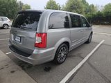 Used 2014 Chrysler Town & Country S image 5