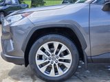 Used 2020 Toyota RAV4 XLE Premium image 5