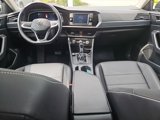 Certified 2023 Volkswagen Jetta SE w/ Panoramic Sunroof Package image 4