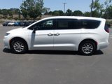 New 2025 Chrysler Pacifica Select image 5