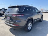New 2025 Jeep Grand Cherokee Laredo image 4