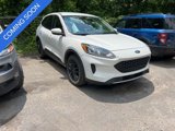 Used 2020 Ford Escape SE image 3