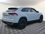 Used 2022 Volkswagen Atlas Cross Sport SE w/ Black Wheel Package image 5