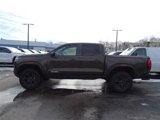 New 2025 GMC Canyon Elevation w/ Convenience Package image 2