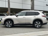 Used 2024 Nissan Rogue SL image 4