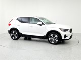 Certified 2025 Volvo XC40 B5 Plus image 3