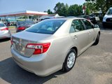 Used 2014 Toyota Camry LE image 3
