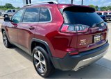 Used 2019 Jeep Cherokee Limited w/ Luxury Group image 5