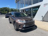Used 2018 Toyota Highlander XLE image 3