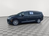 Used 2020 Chrysler Pacifica Touring-L image 5