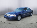 Used 2011 Lincoln Town Car Signature Limited image 4