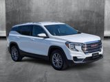 Used 2024 GMC Terrain SLT image 3