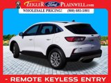 Used 2020 Ford Escape SE image 3