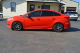 Used 2016 Ford Focus SE w/ SE Sport Package image 3