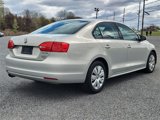 Used 2011 Volkswagen Jetta SE image 3